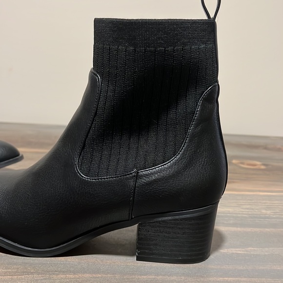 CL by Laundry pointed toe ankle sock heeled booties, black, size 9.5 - Picture 10 of 16